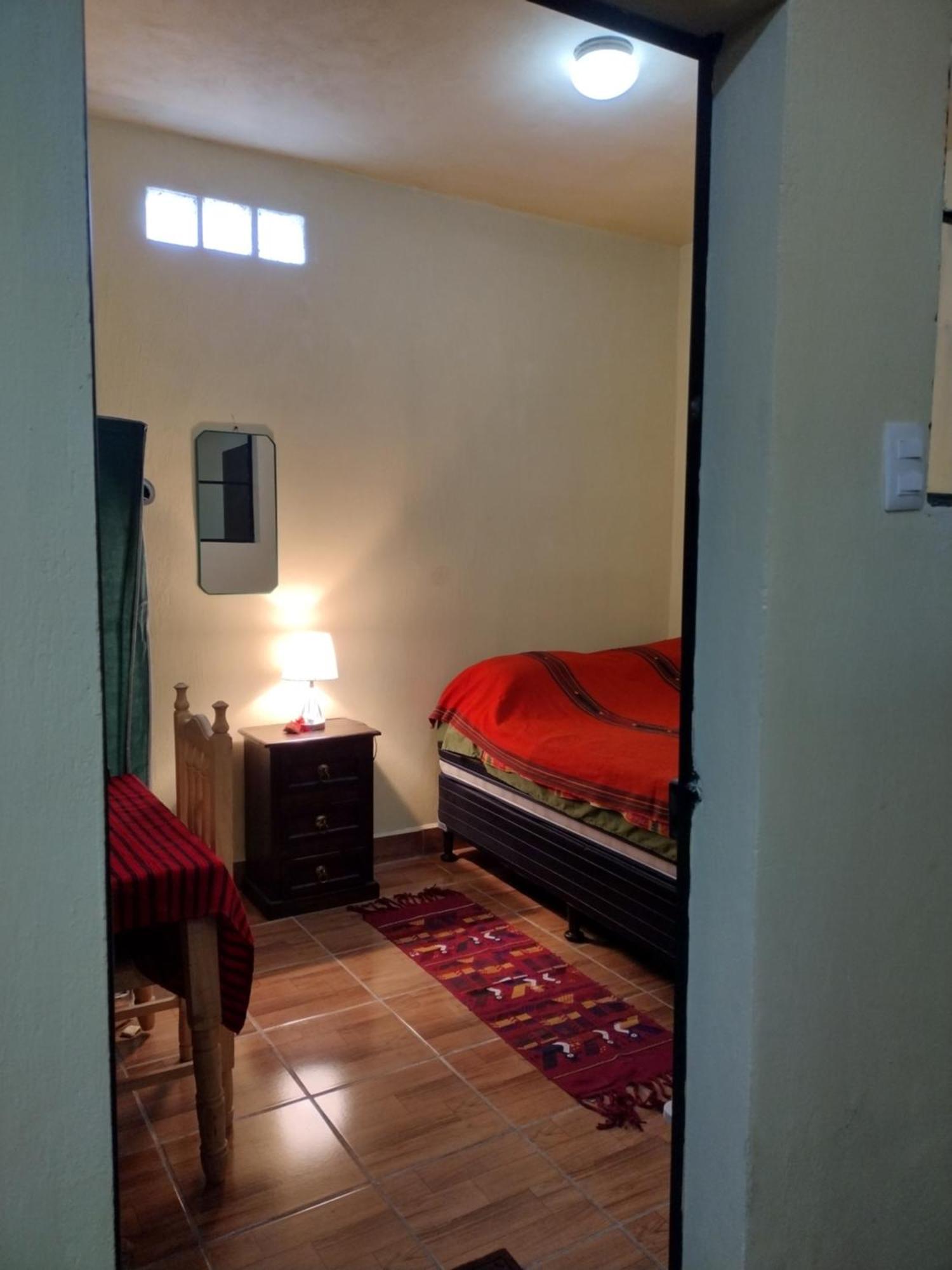 Posada Del Viajero - Mayan Travelers Inn Santa Cruz La Laguna Room photo